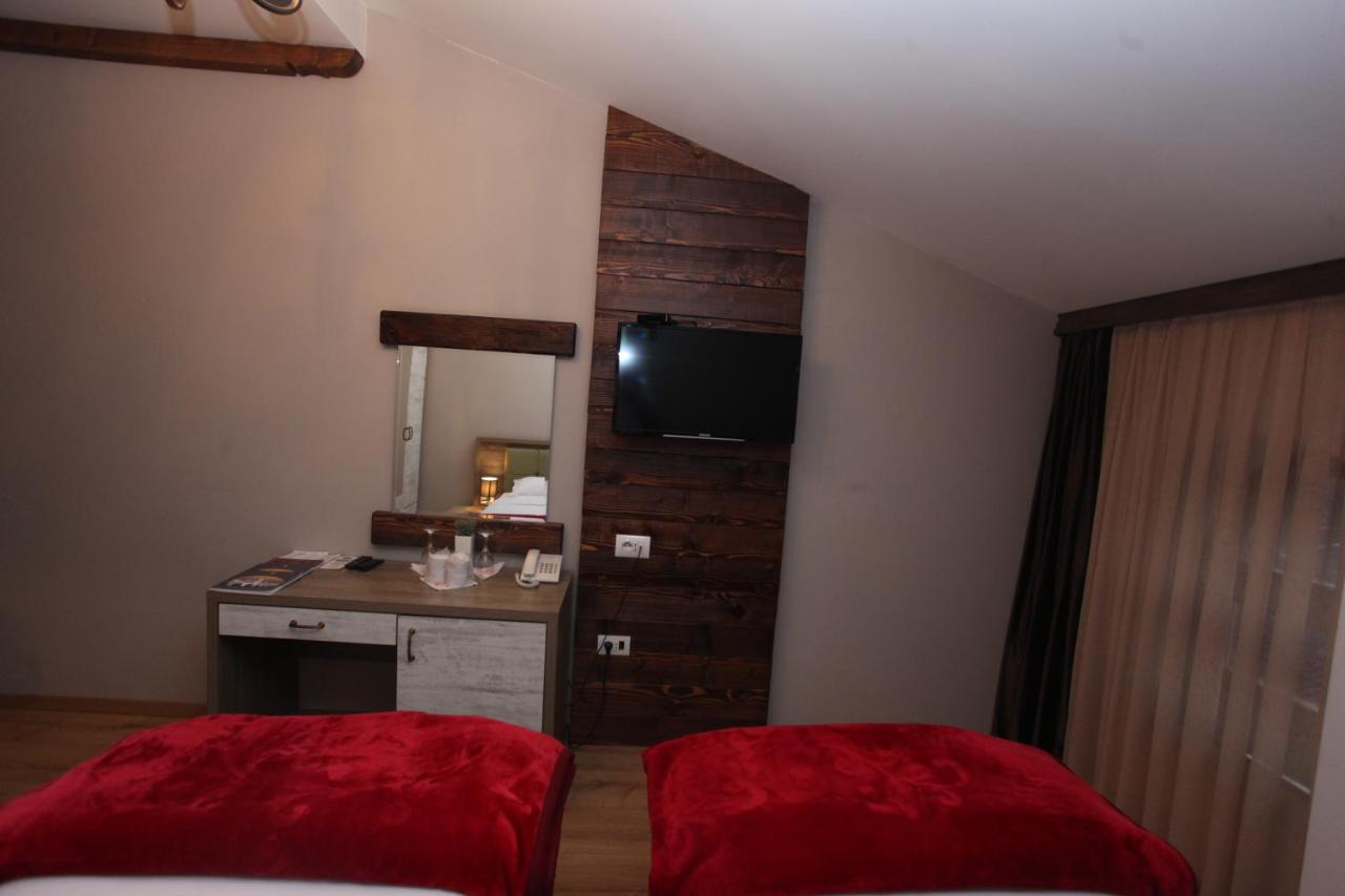 Hotel Happy Gjakova Ngoại thất bức ảnh