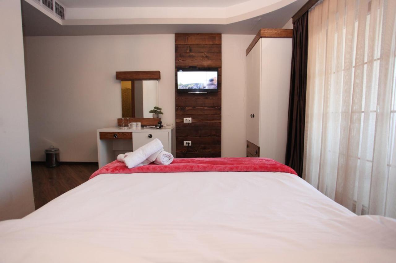 Hotel Happy Gjakova Ngoại thất bức ảnh