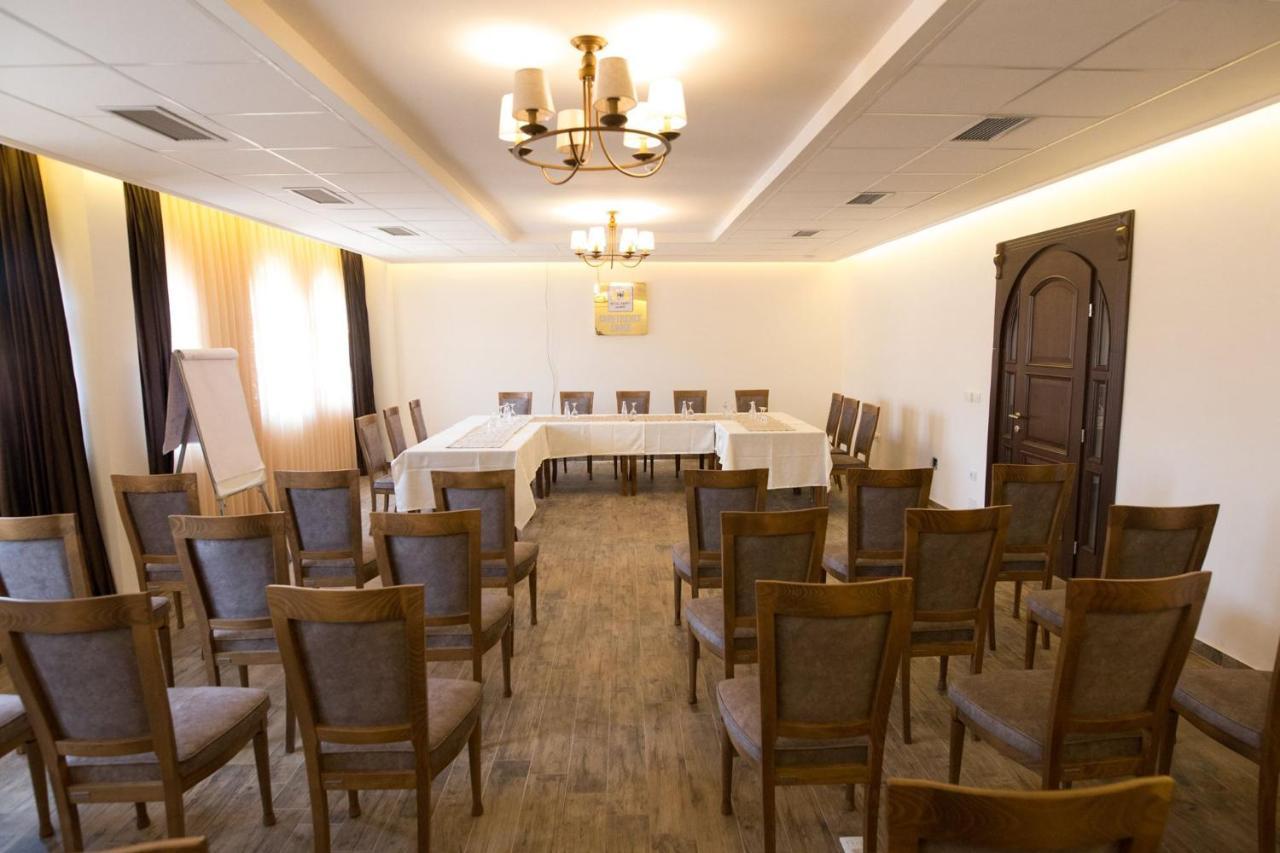 Hotel Happy Gjakova Ngoại thất bức ảnh