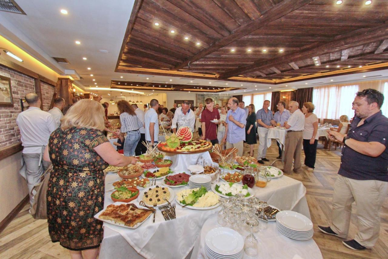 Hotel Happy Gjakova Ngoại thất bức ảnh